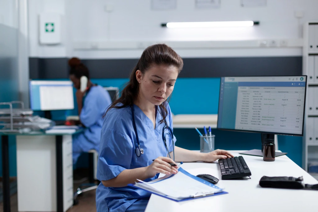 OnMed sistema de gestao com assinatura digital para documentos medicos